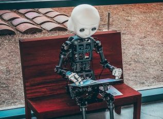 Zukunftsperspektiven: Der Einsatz von KI in Unternehmen in den nächsten Jahren